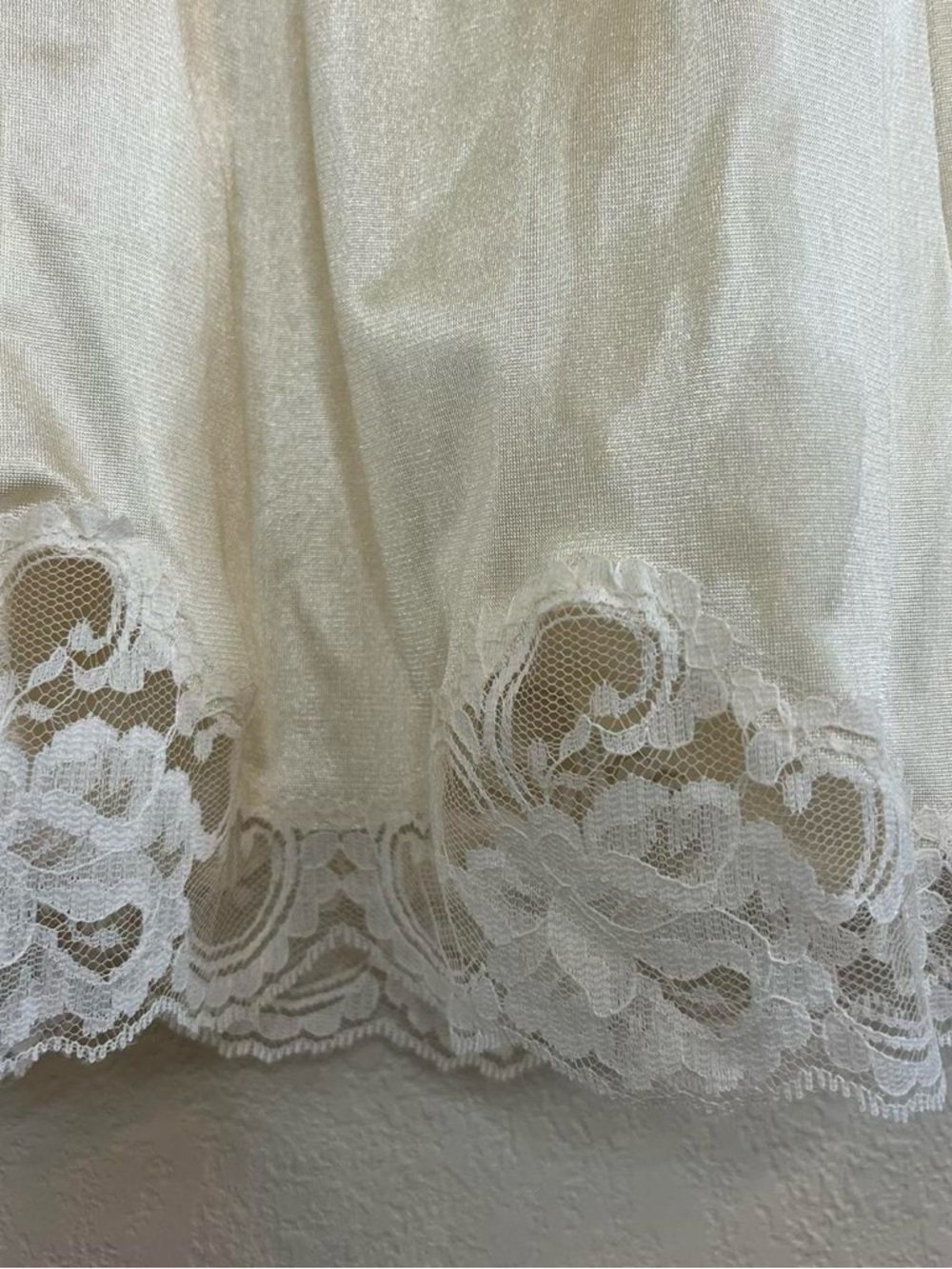 Vintage Lace Trim Half Slip - Picture 5 of 8